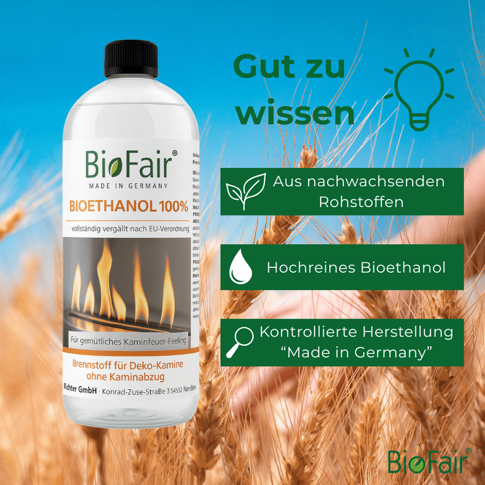 Bioethanol 100 % Flasche von BioFair vor Getreidefeld, hergestellt aus nachwachsenden Rohstoffen, hochrein und Made in Germany.